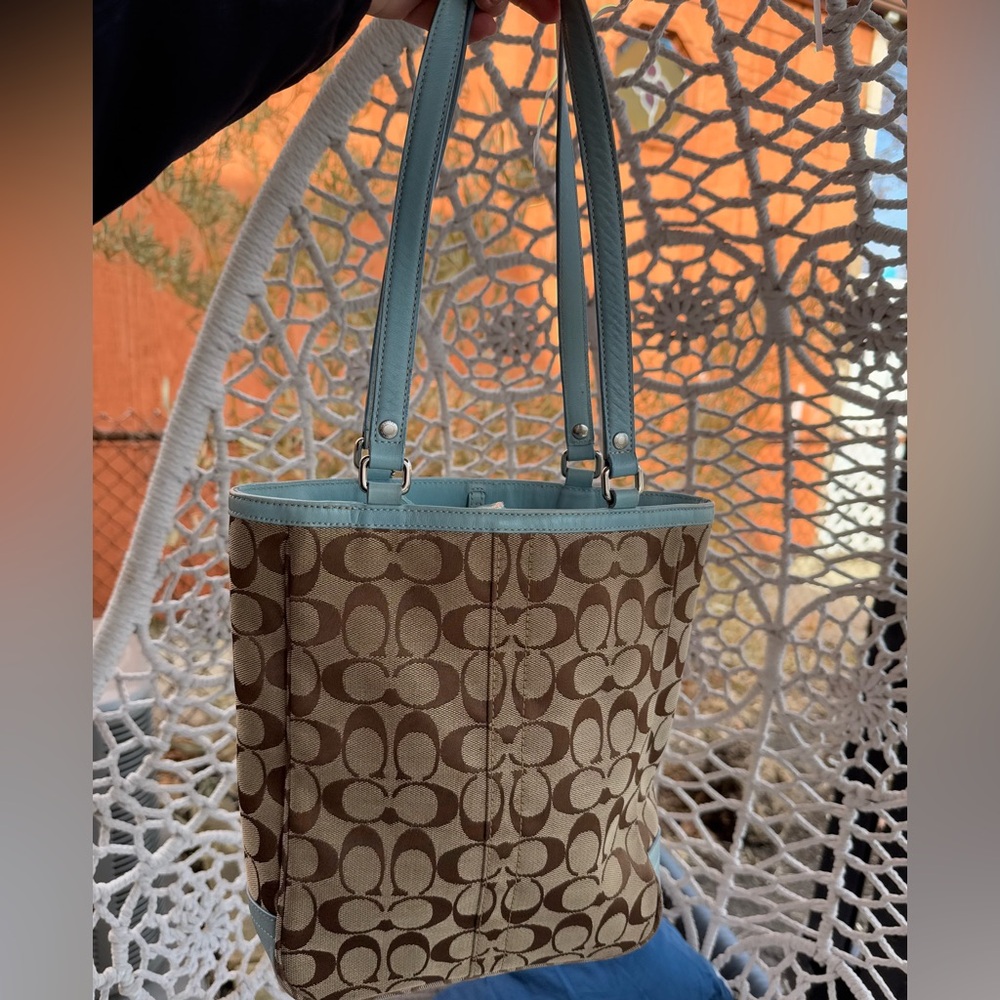 SOLD Coach Vintage Lunch Brown and Blue Signature Tote Bag - Picture 2 of 7